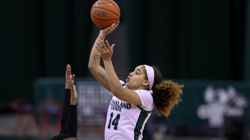 Mariah White notched her seventh and eighth 20-point games of the season after finishing with a team-high 21 points against UIC and 22 against Green Bay.