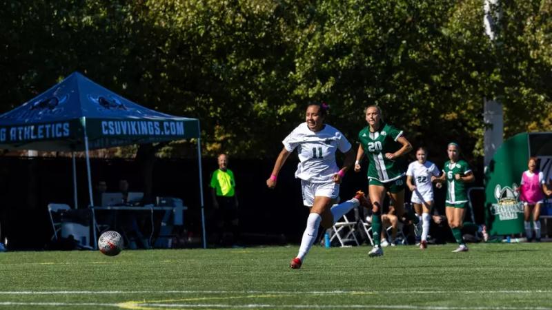 CSU women's soccer players