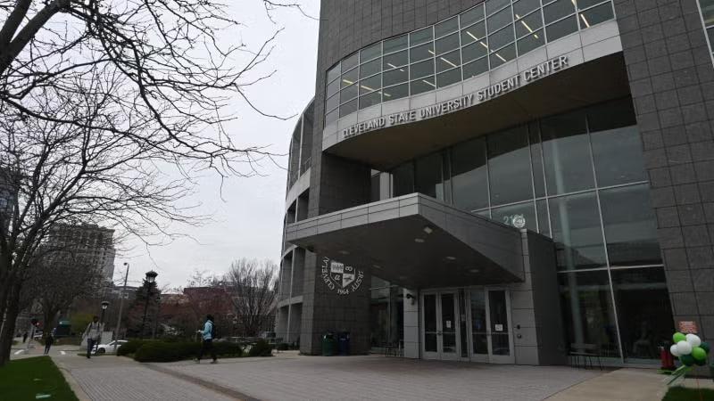 The entrance to the Cleveland State University Recreation Center.