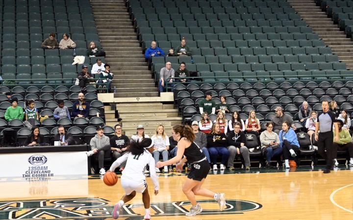 CSU's Colbi Maples (11) faces off against Green Bay Natalie McNeal (11), on Feb. 3, 2024.