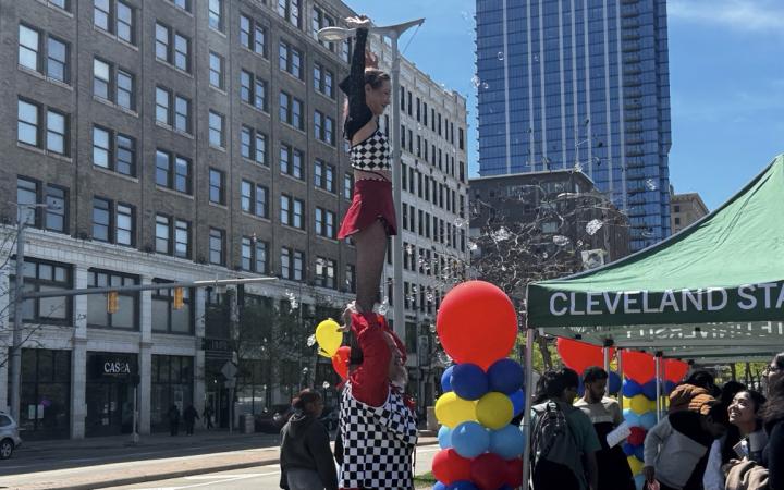 CarniVike acrobat 16 9