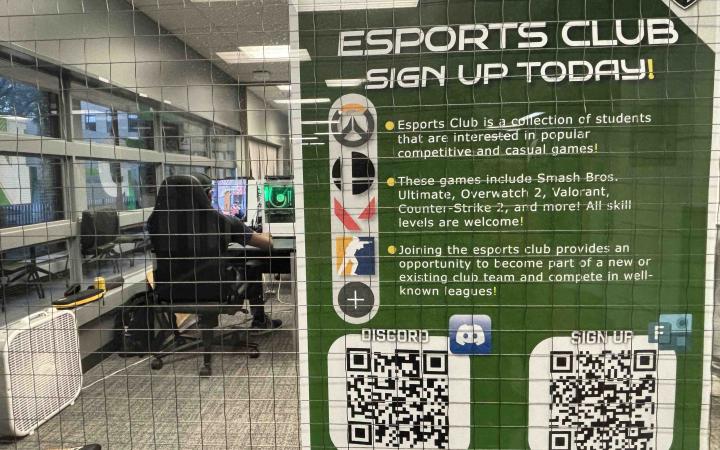 In front of the lab is the sign-up for major titles in the esports club but also includes a link to their Discord for those wanting to interact with more students online. (credit: Alex Martinez)