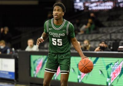 Cleveland State junior guard D'Moi Hodge pulls up for a shot in a game against Oakland on Feb. 6.