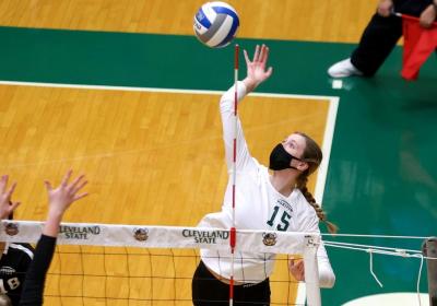 Cleveland State’s Peyton Bloomer goes for the spike in a game against Robert Morris on Mar. 1. 