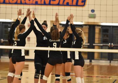 Cleveland State women’s volleyball huddle up during the Baltimore Invitational Aug. 27