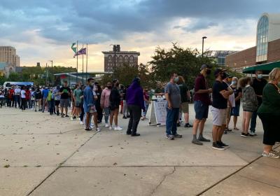 CSU basketball fans lining up to get into VIKEtober.