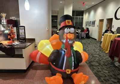 Blow-up Thanksgiving turkey