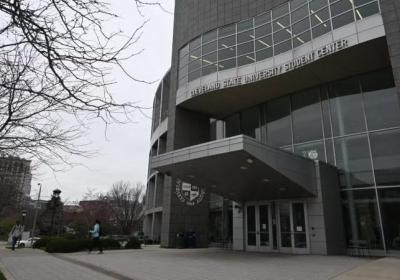 The entrance to the Cleveland State University Recreation Center.